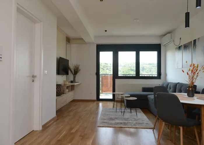 Lavista アパート ヤゴディナ