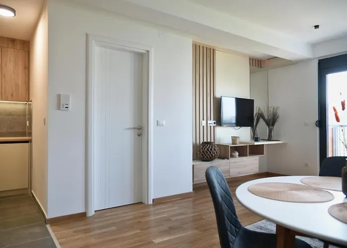 Lavista ヤゴディナ